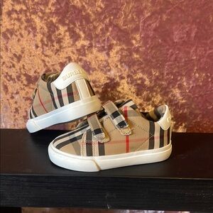 Burberry Kids Plaid Sneakers - Beige and White